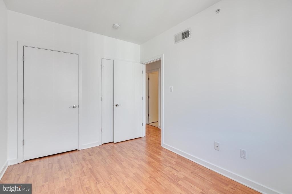220 W George Street - Photo 34