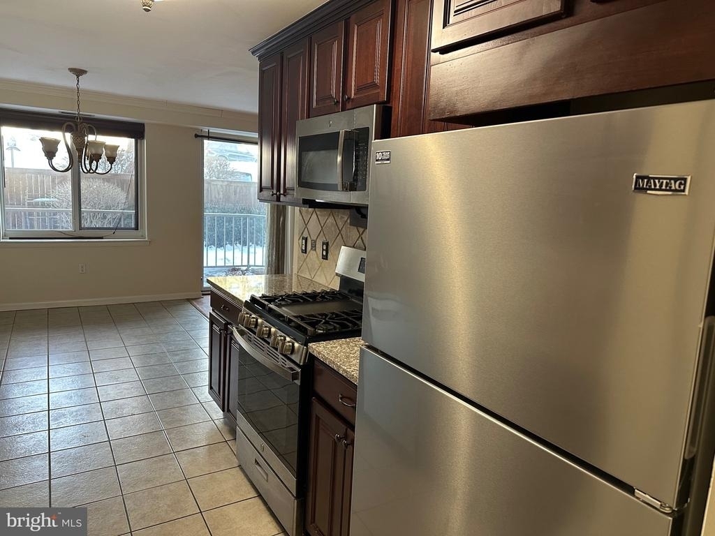 1637 Oakwood Drive - Photo 1