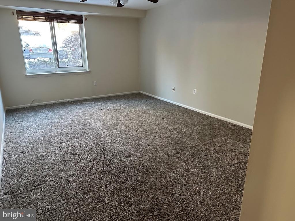 1637 Oakwood Drive - Photo 8