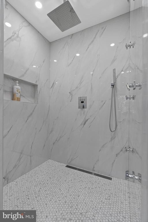 6309 Bradley Boulevard - Photo 32