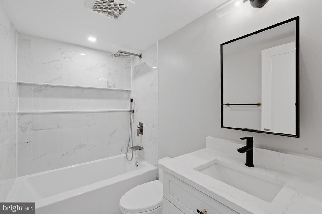 1301 Somerset Place Nw - Photo 8