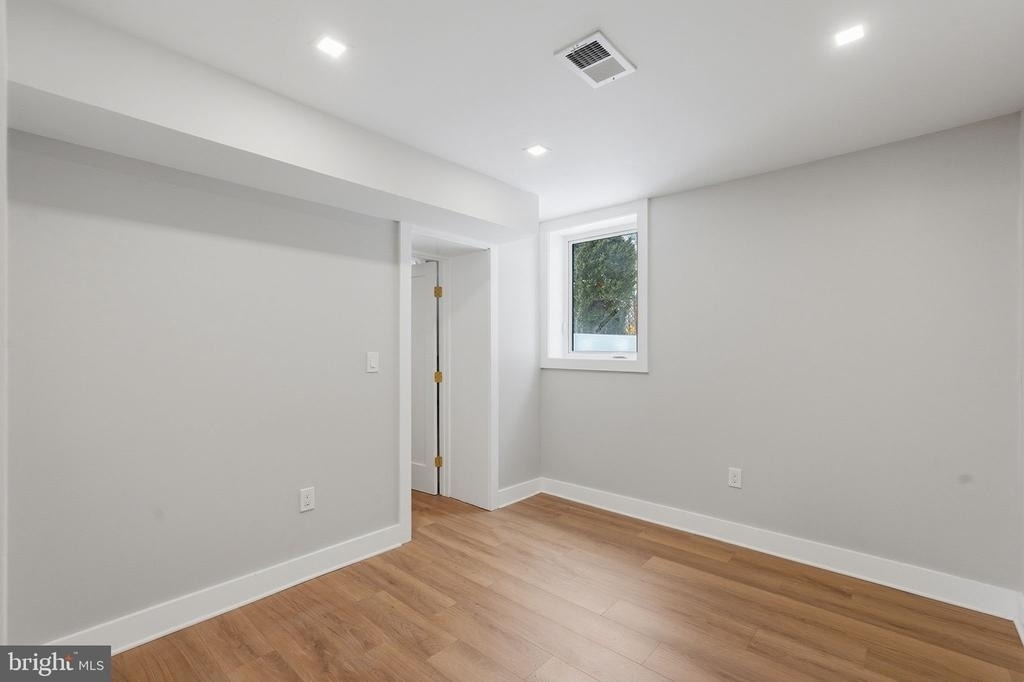 1301 Somerset Place Nw - Photo 18