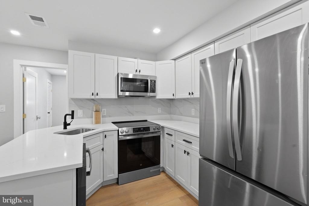 1301 Somerset Place Nw - Photo 1