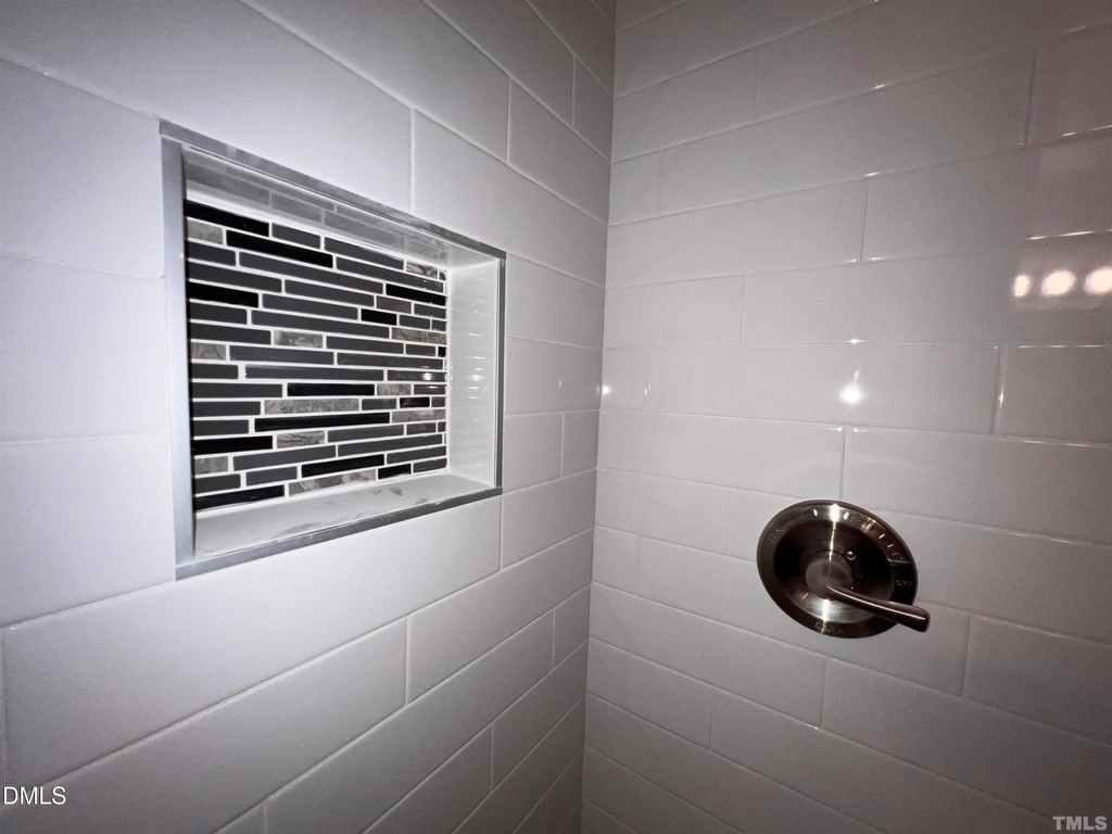 220 Elizabeth Street - Photo 74