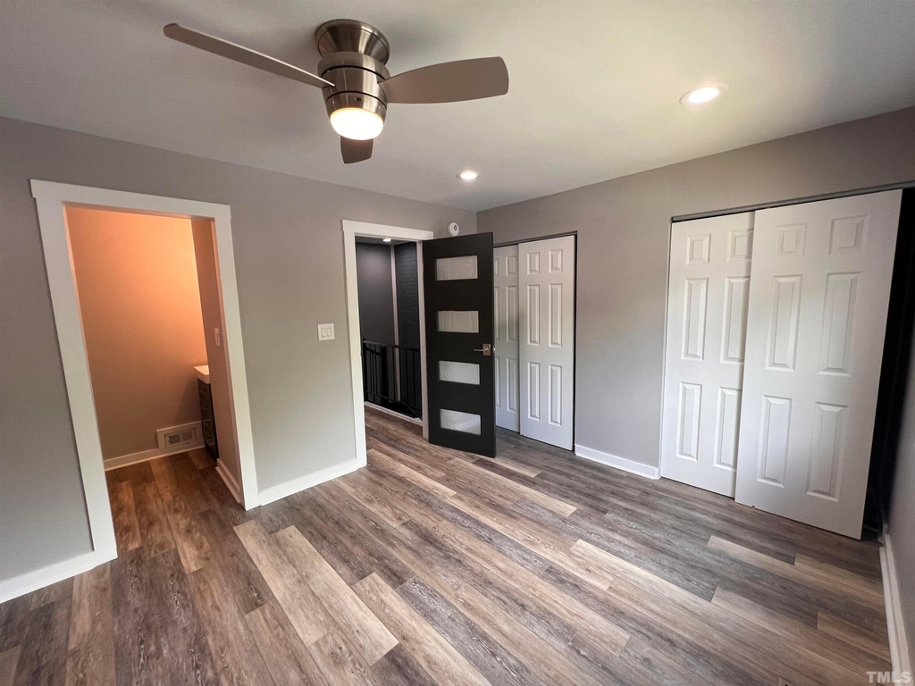 220 Elizabeth Street - Photo 19