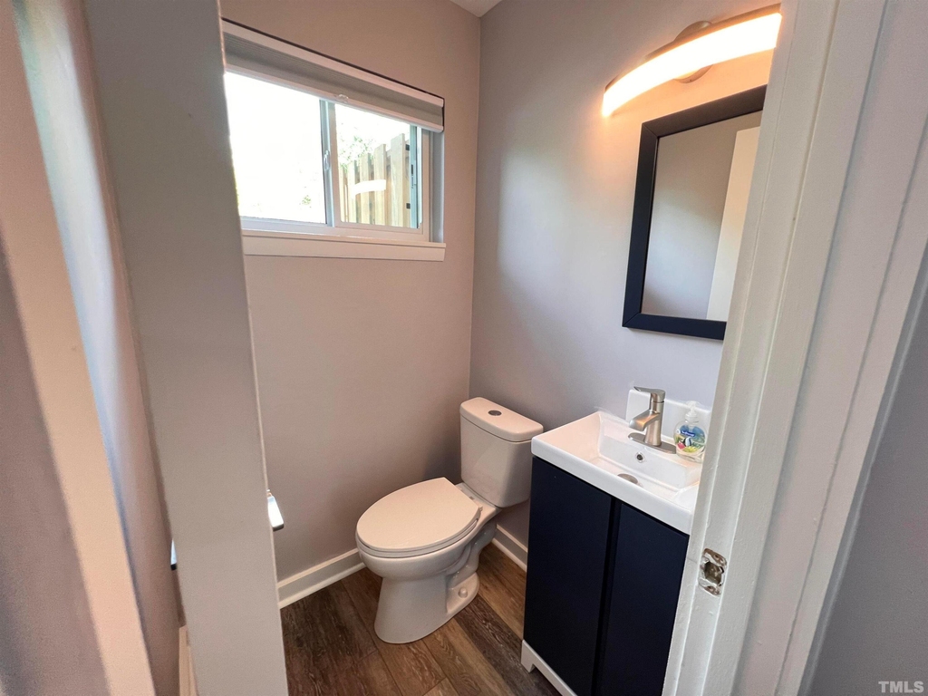 220 Elizabeth Street - Photo 6