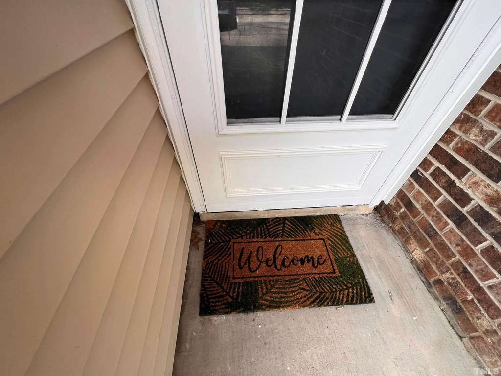 220 Elizabeth Street - Photo 3