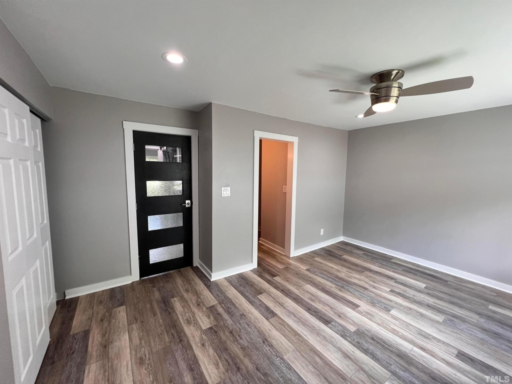220 Elizabeth Street - Photo 31