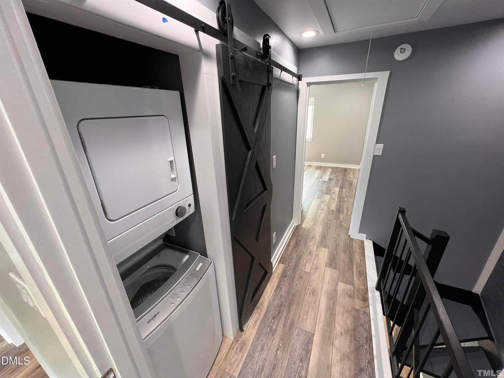220 Elizabeth Street - Photo 77
