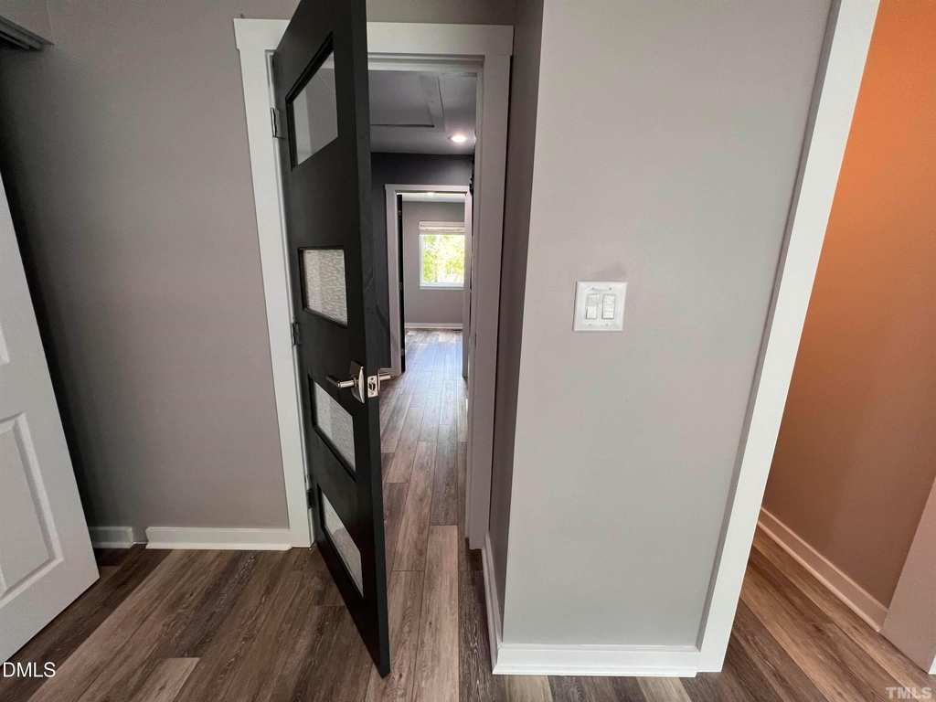 220 Elizabeth Street - Photo 81