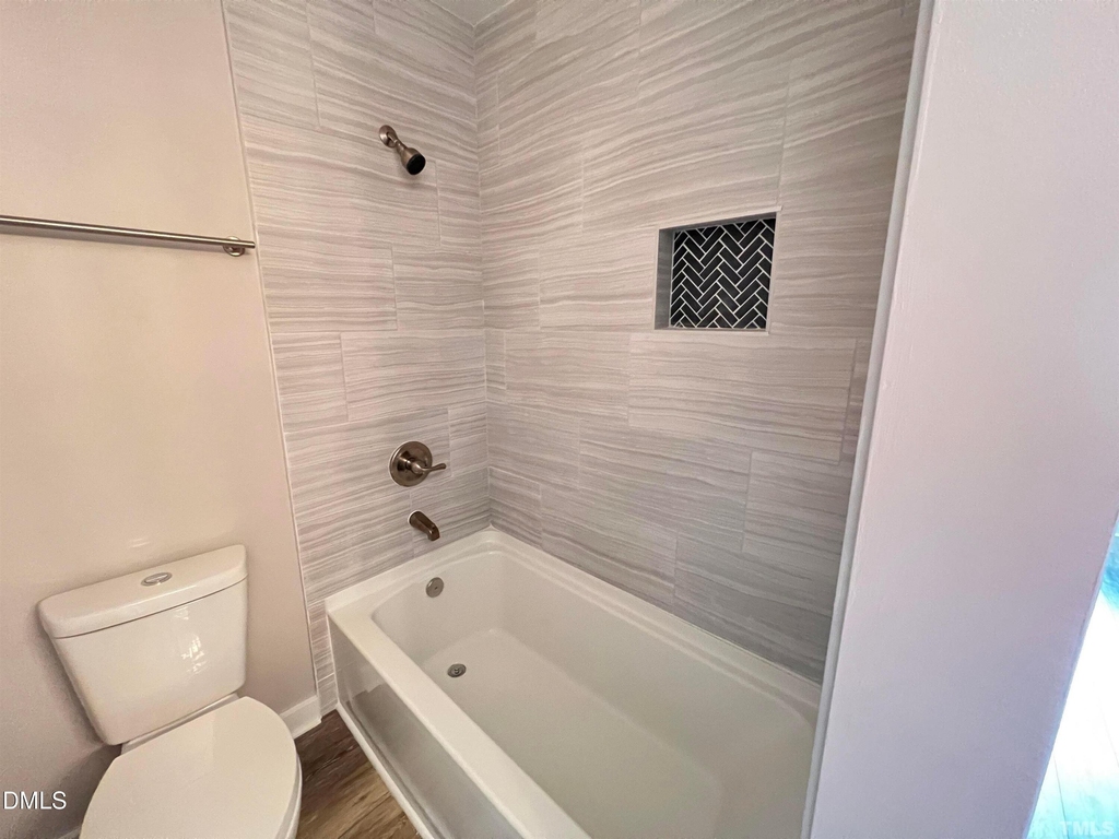 220 Elizabeth Street - Photo 86