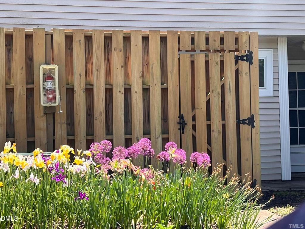 220 Elizabeth Street - Photo 91