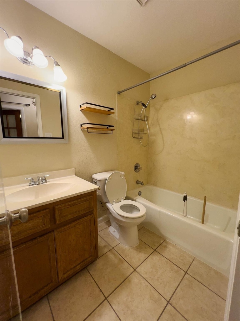 3506 Speedway St - Photo 8