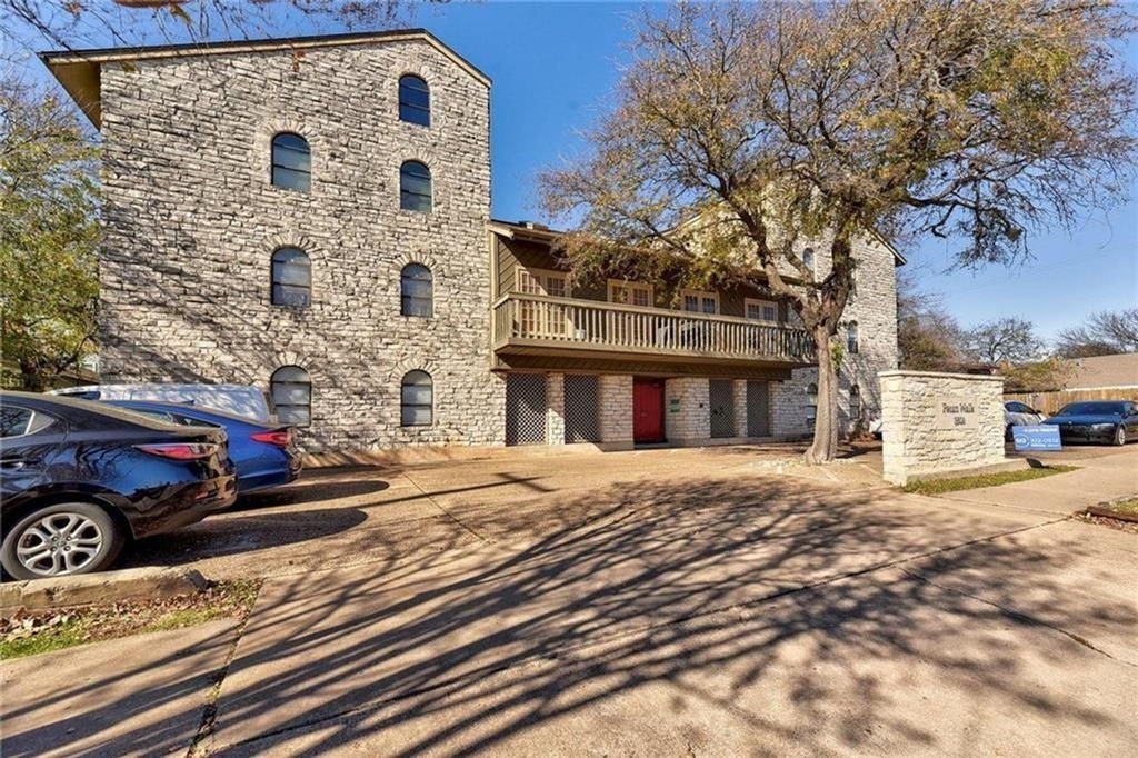 3506 Speedway St - Photo 0