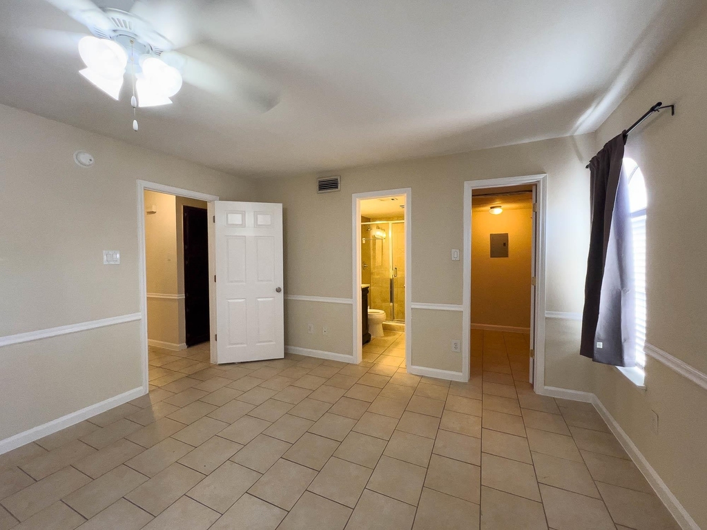 3506 Speedway St - Photo 10