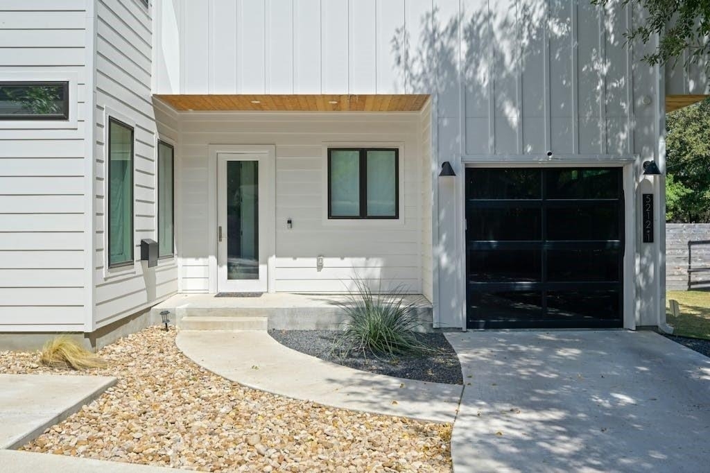 5212 Huisache St - Photo 2