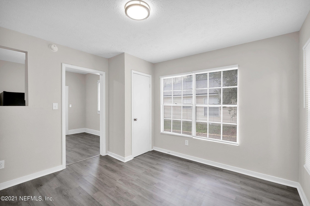 6418 Sapphire Drive - Photo 7