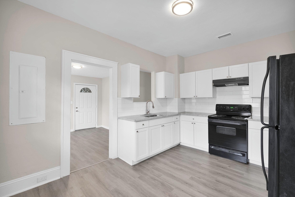 6418 Sapphire Drive - Photo 9
