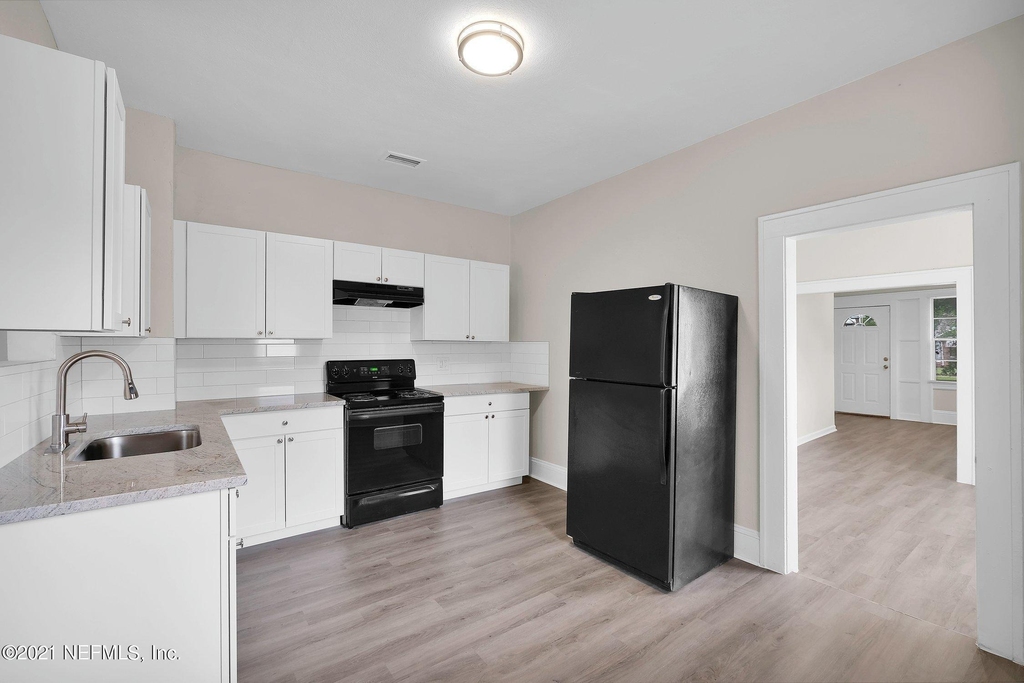 6418 Sapphire Drive - Photo 13