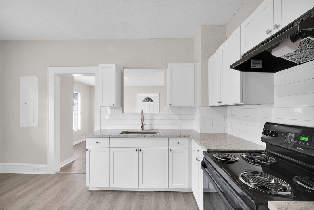 6418 Sapphire Drive - Photo 11