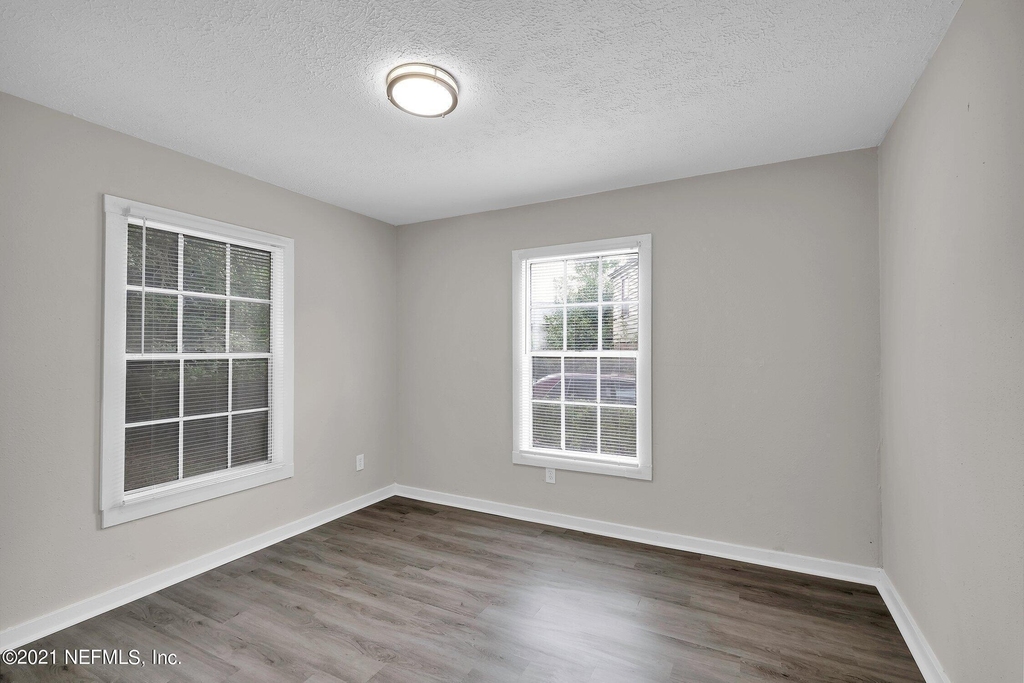 6418 Sapphire Drive - Photo 2