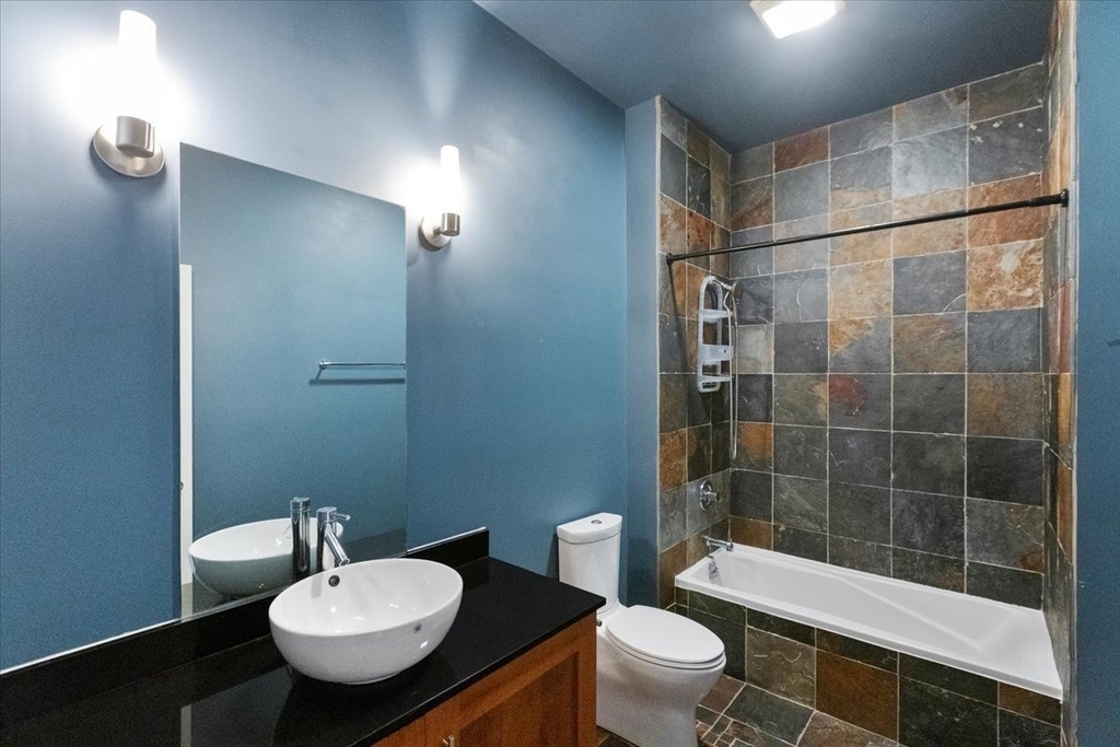 207 E 31st Street - Photo 5