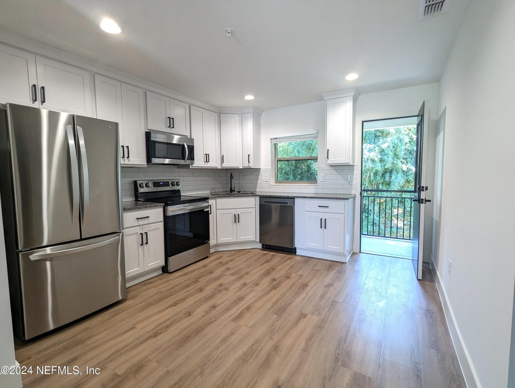 1900 Danese Court - Photo 0