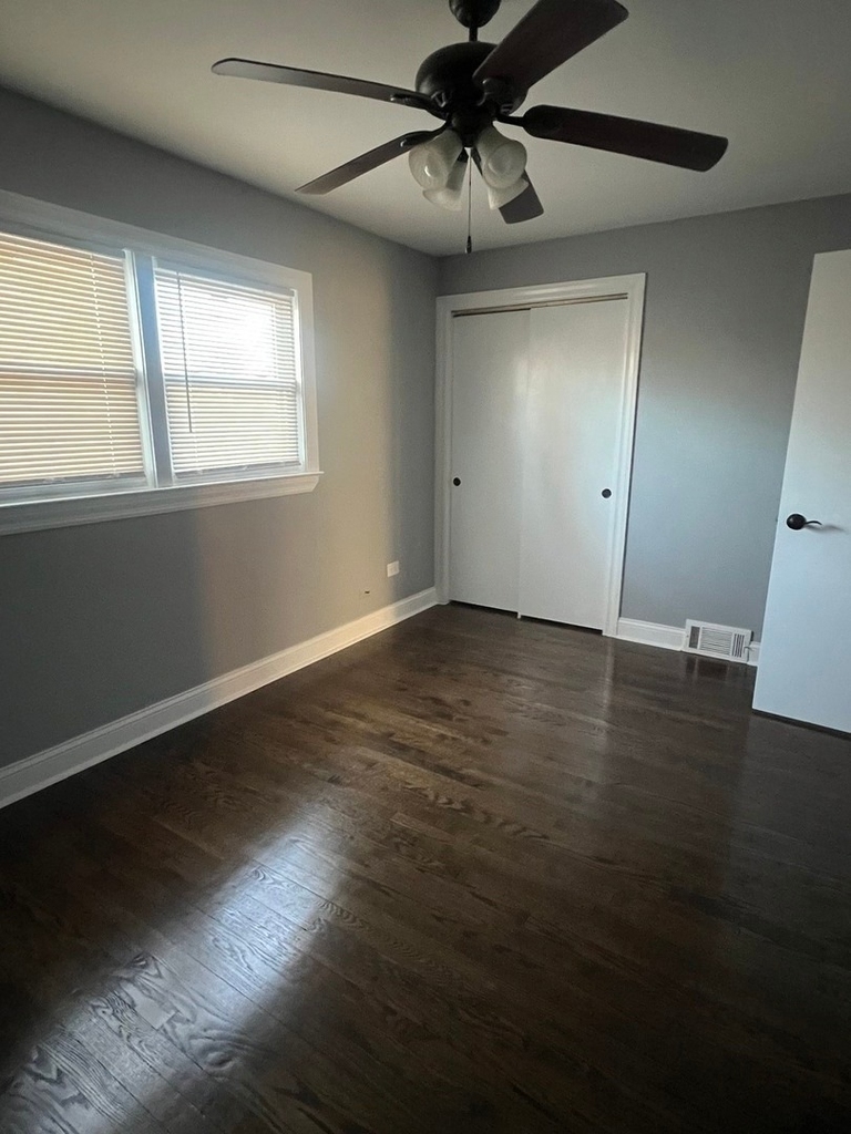 9241 S Emerald Avenue - Photo 13