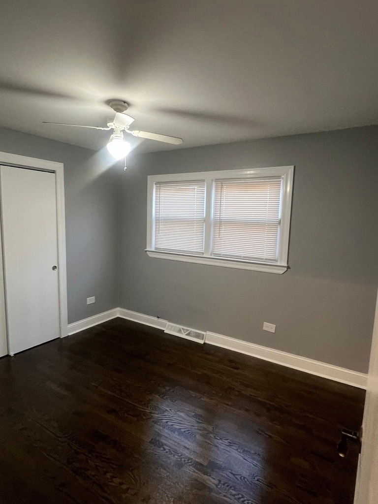 9241 S Emerald Avenue - Photo 14