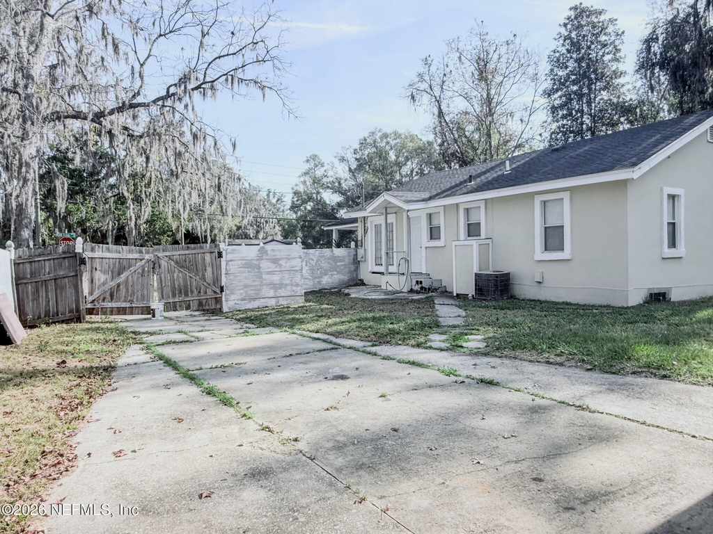 10728 Old Kings Road - Photo 13