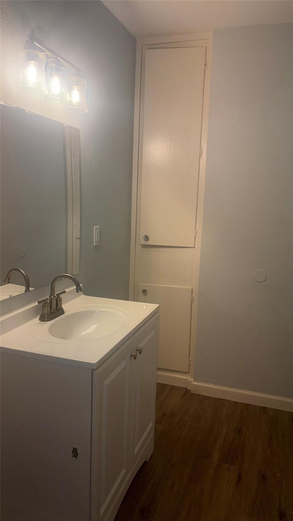 4624 Bell Street - Photo 9
