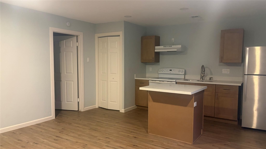 4624 Bell Street - Photo 3