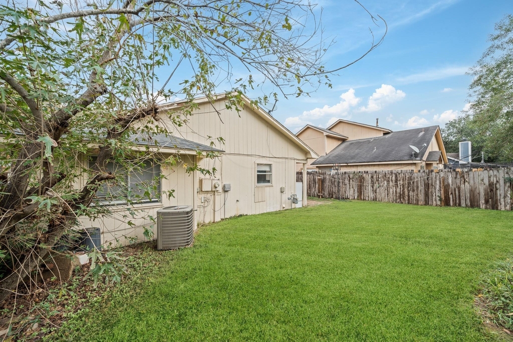 20115 Raingate Lane - Photo 22