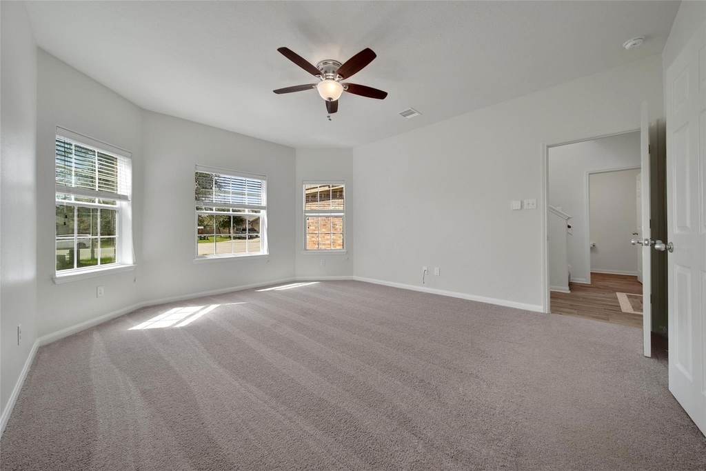 305 Crooked Pine Court - Photo 2