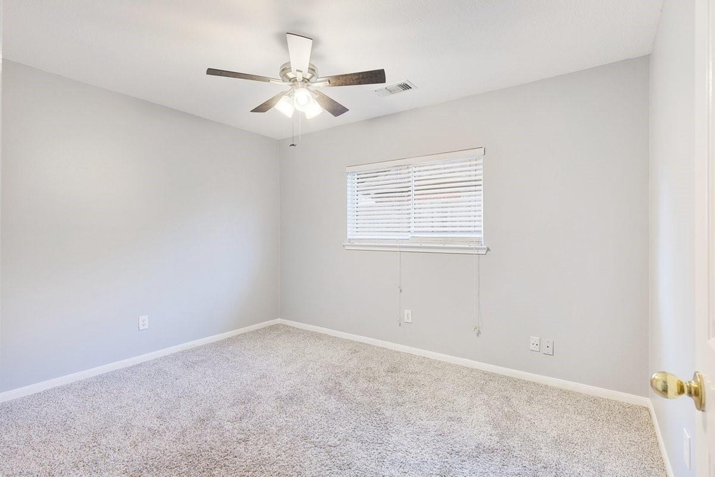 2922 Abbey Field Drive - Photo 15