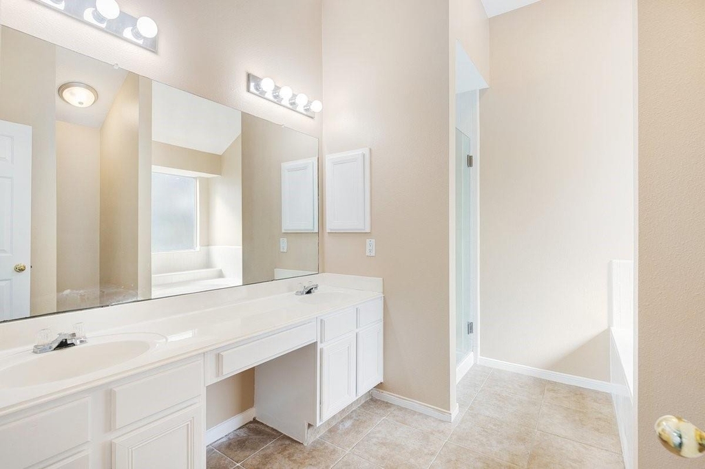 2922 Abbey Field Drive - Photo 11