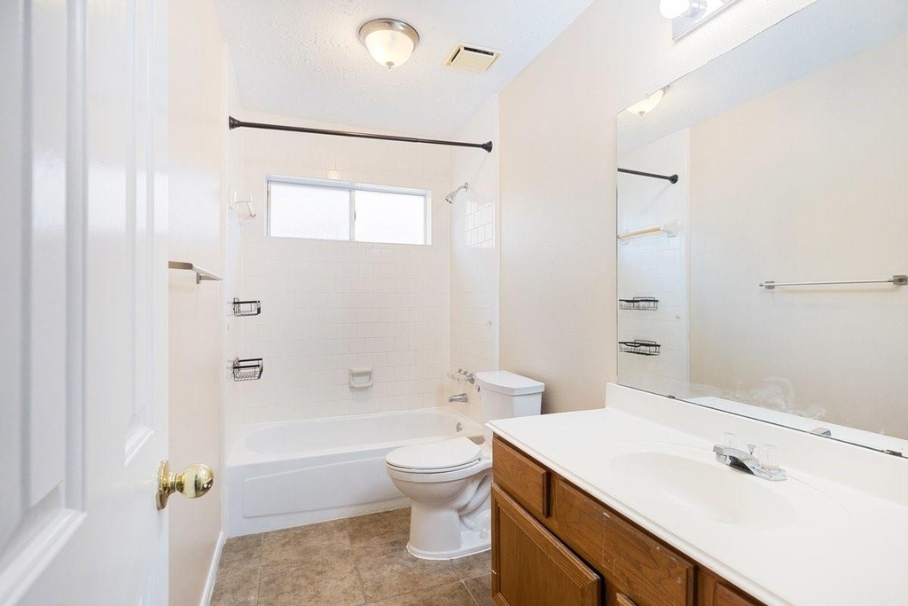 2922 Abbey Field Drive - Photo 16