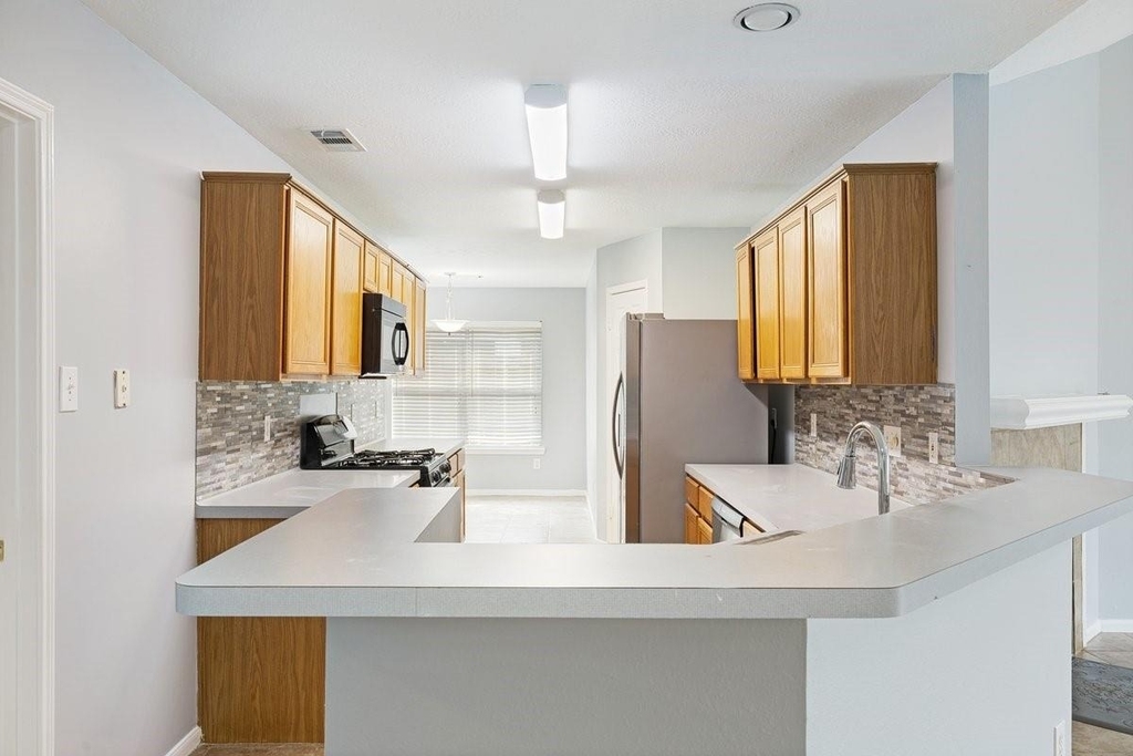 2922 Abbey Field Drive - Photo 4