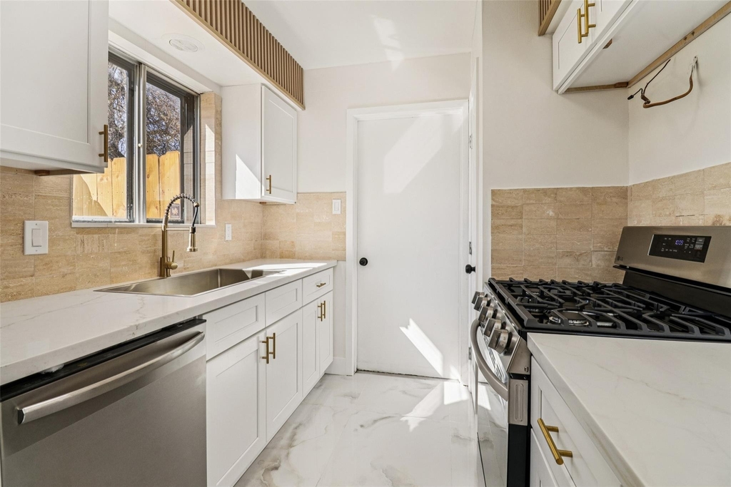 1307 Saddle Rock Drive - Photo 14