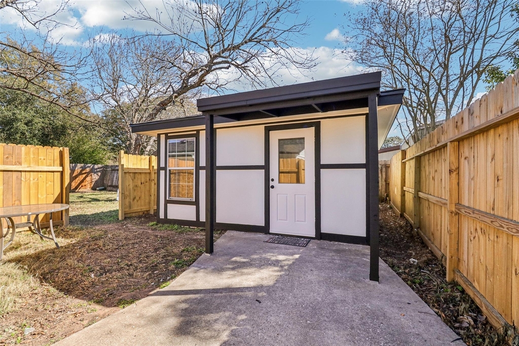 1307 Saddle Rock Drive - Photo 1