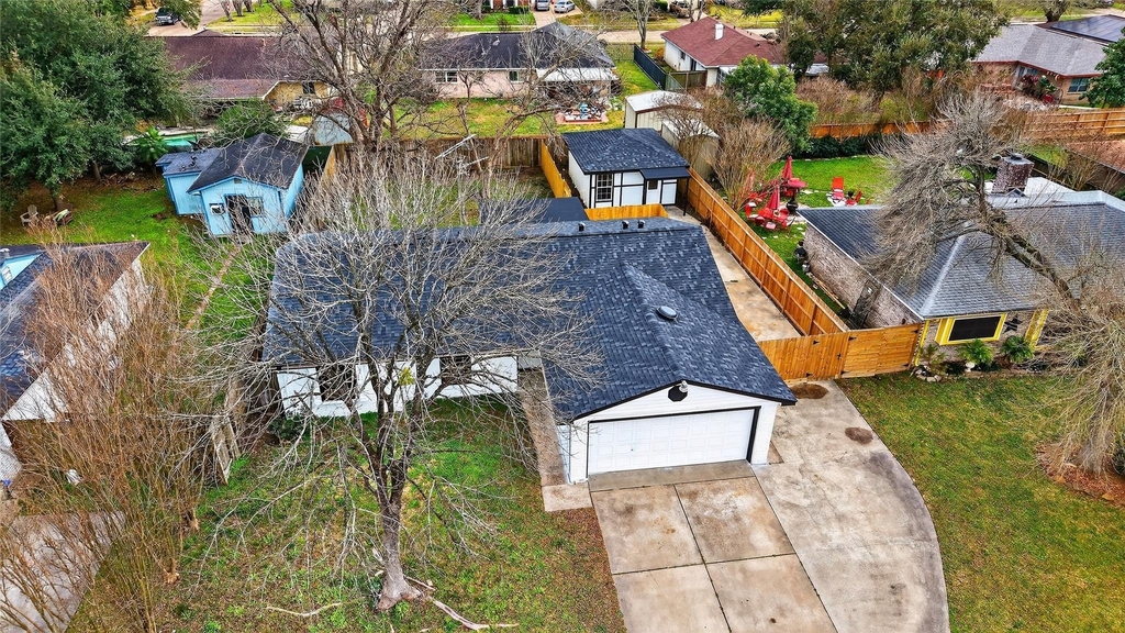 1307 Saddle Rock Drive - Photo 2