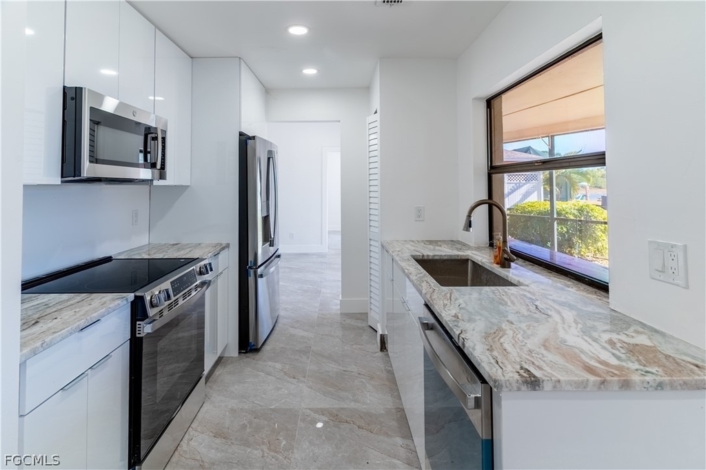 720 Chavers Street - Photo 5