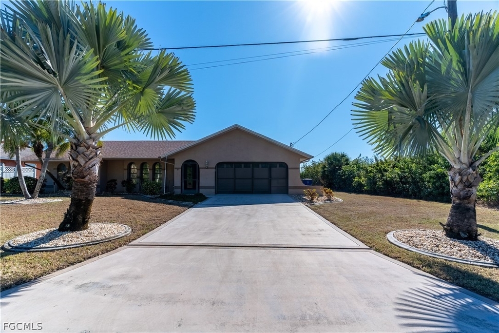 720 Chavers Street - Photo 0
