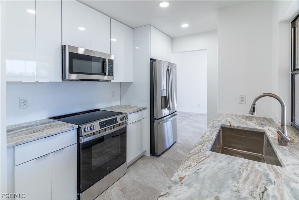 720 Chavers Street - Photo 4