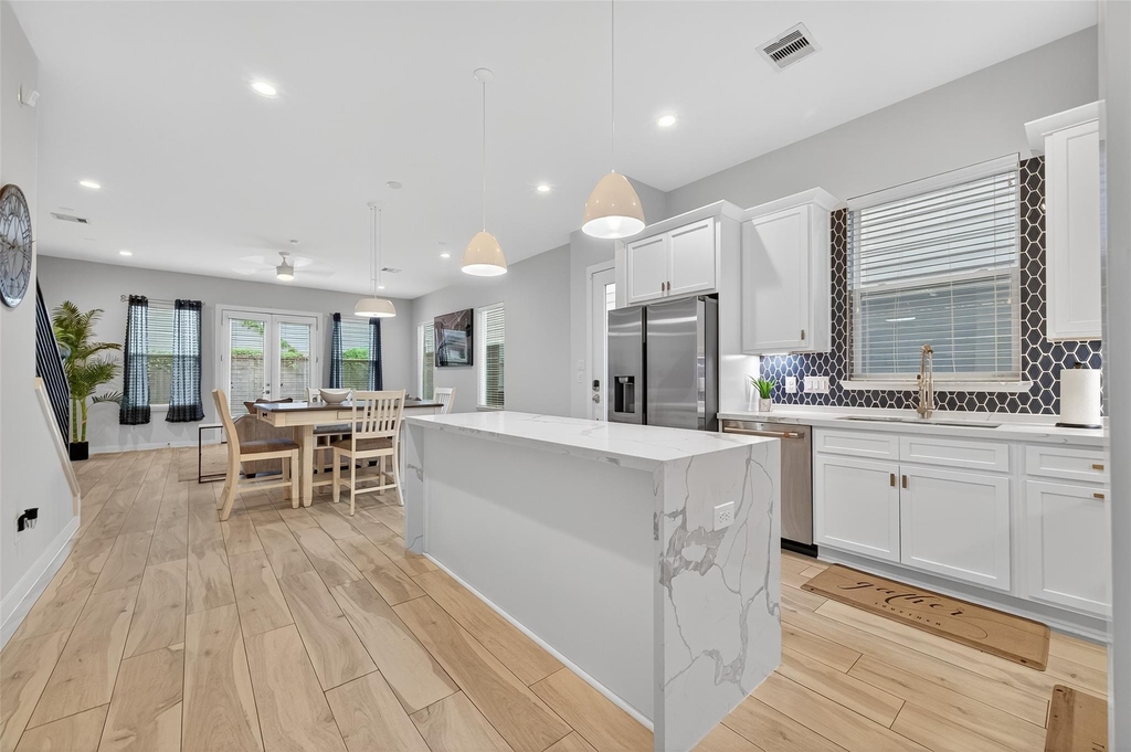2617 Live Oak Street - Photo 9