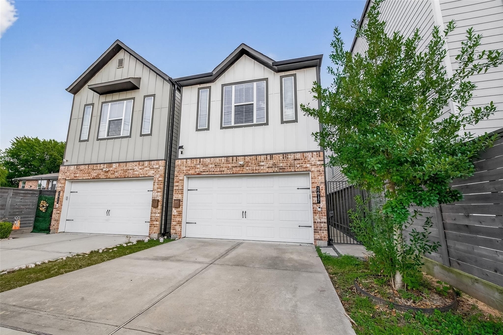 2617 Live Oak Street - Photo 1