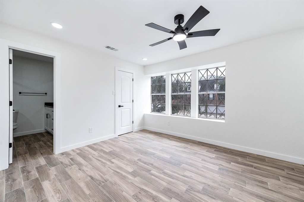 5532 Beverly Hill Street - Photo 8