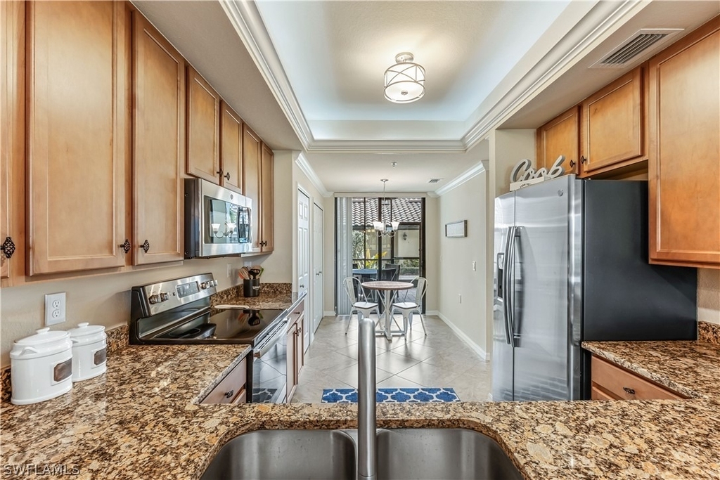28042 Bridgetown Court - Photo 4