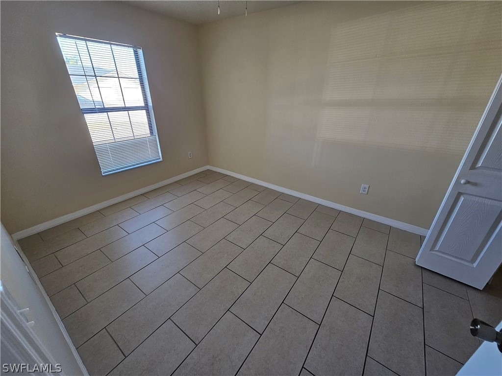 1622 Sw 33rd Street - Photo 4