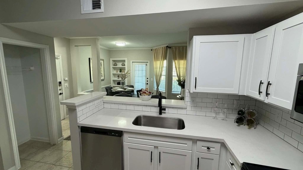 15000 W Airport Boulevard - Photo 18